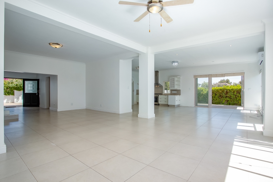 To Let 4 Bedroom Property for Rent in Val De Vie Estate Western Cape